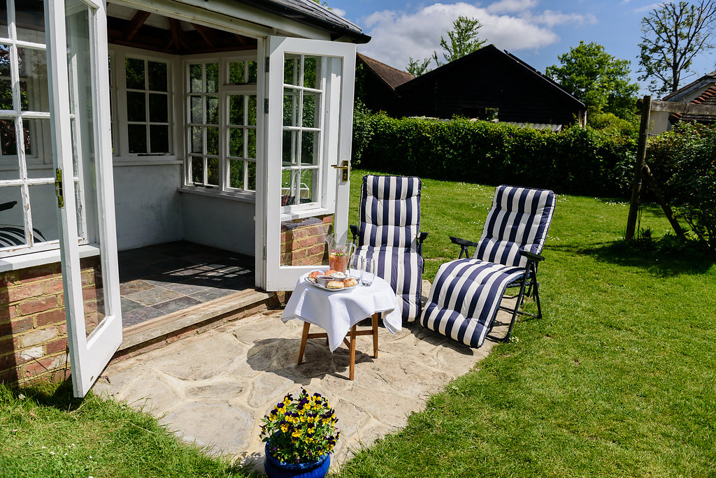 SUMMER HOUSE
